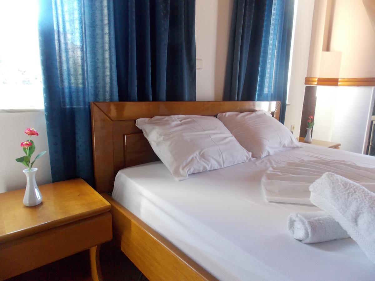 Hotel Dea Sarande Exterior photo